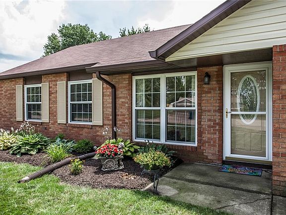 2nd image of 5549 Lakeland Dr