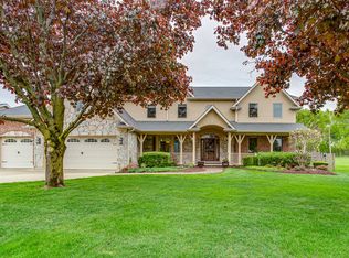 537 Hillcrest Dr, Schaumburg, IL