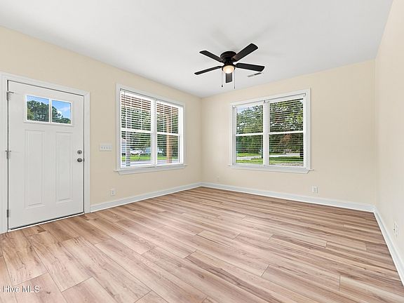 3rd image of 227 Hammond Street
