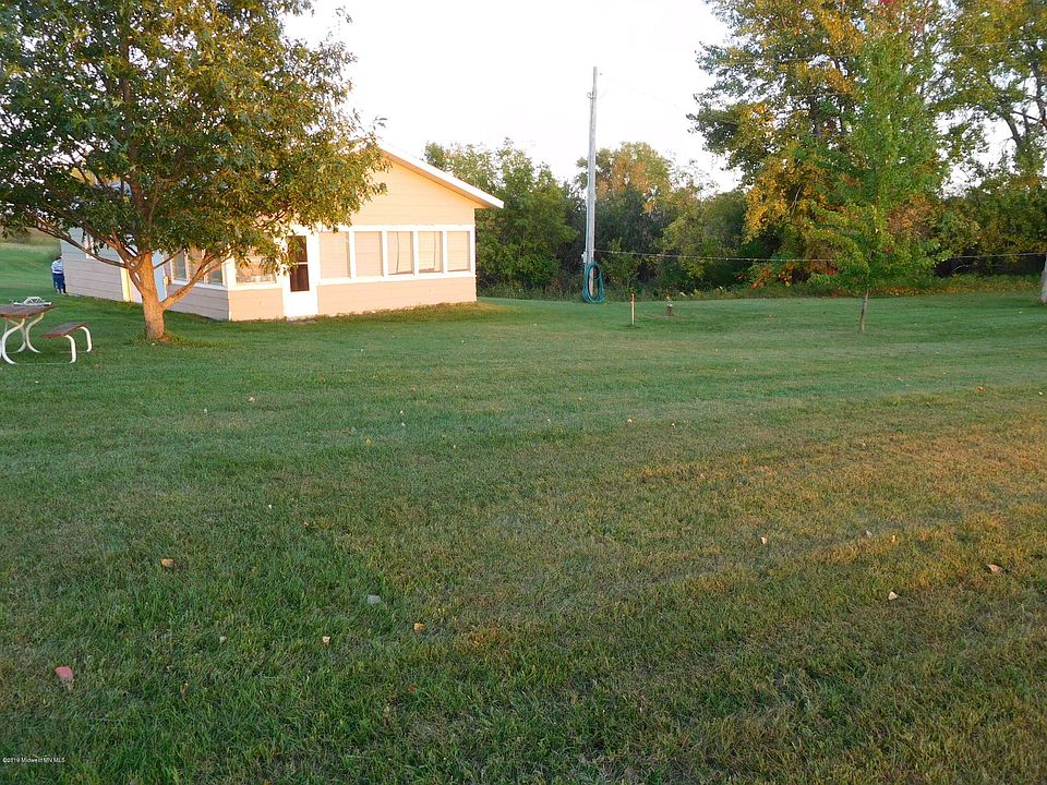 1st image of 33225 Pickerel View Dr