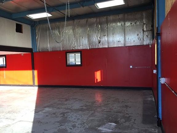 2nd image of 112 1/2 S Broadway