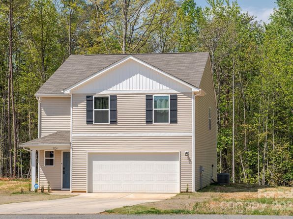 3324 Rian Dr, Lenoir, NC 28645