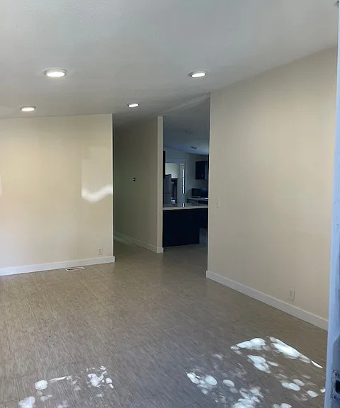 238 S 1135 W — Photo 3