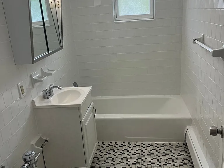 Willow Apartment Homes — Photo 16