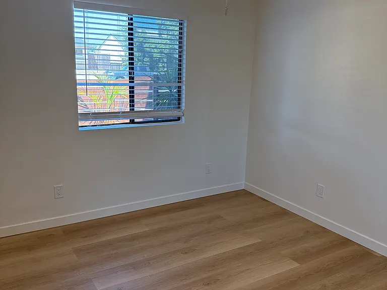 4421 Clairemont Dr #A — Photo 6