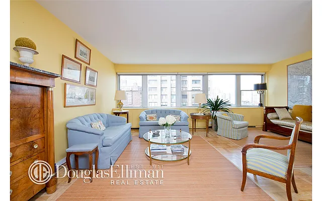Sold by Douglas Elliman | media 24