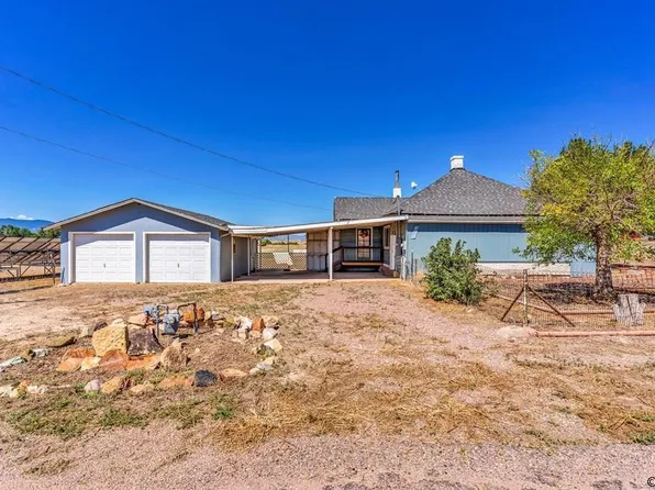 935 C St, Penrose, CO 81240