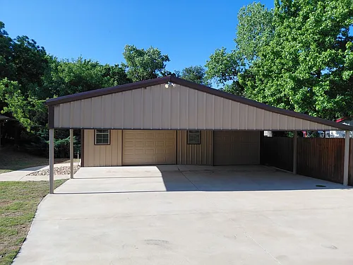 3725 Greenwood Rd Photo 1