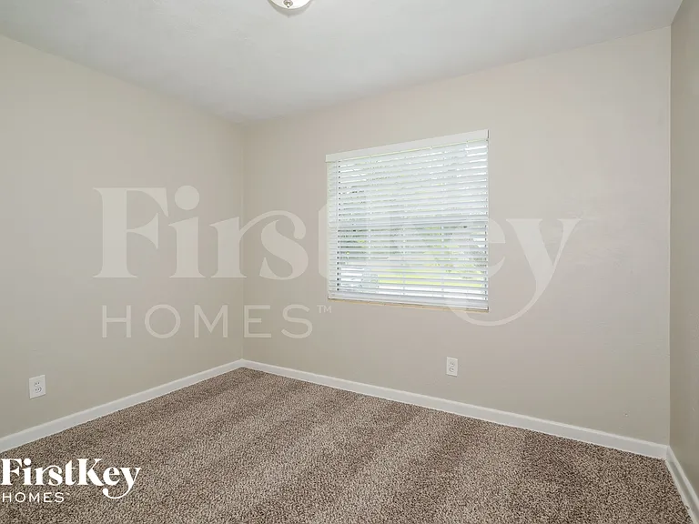 3044 Yanlee Ln — Photo 11