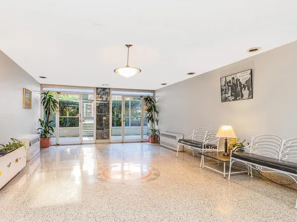 2835 Webb Avenue image 16 of 21