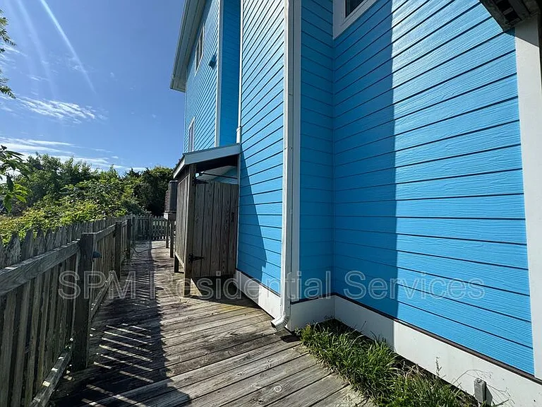 1154 Monroe Ln — Photo 39