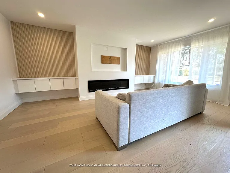 36 Queen St #MAIN FLOOR — Photo 6