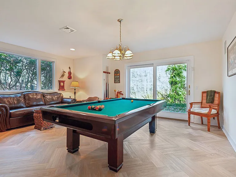 15 Eastwood Ct — Photo 20