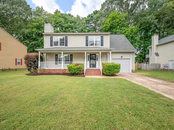 19 Pelchat Dr, Hampton, VA 23666