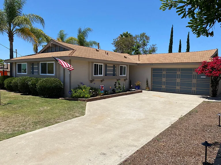 1618 Larwood Rd — Photo 1