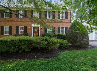 1213 Old Stable Rd, Mc Lean, VA 22102