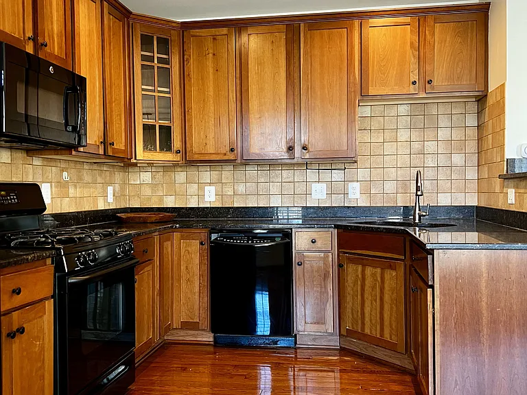 4359 Palton Dr — Photo 11