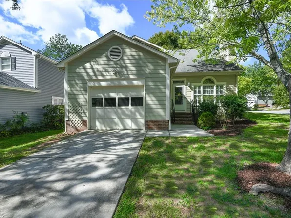 5 Irving Park Ln, Greensboro, NC 27455