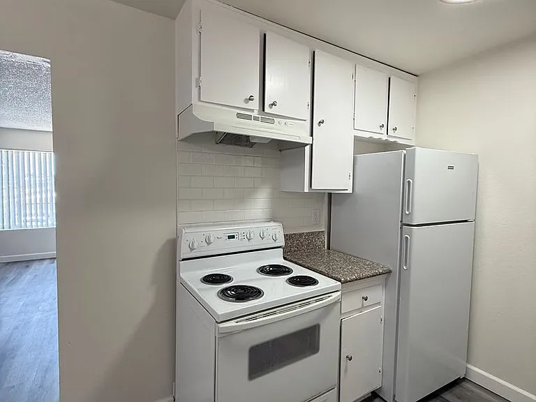 636 F St — Photo 12