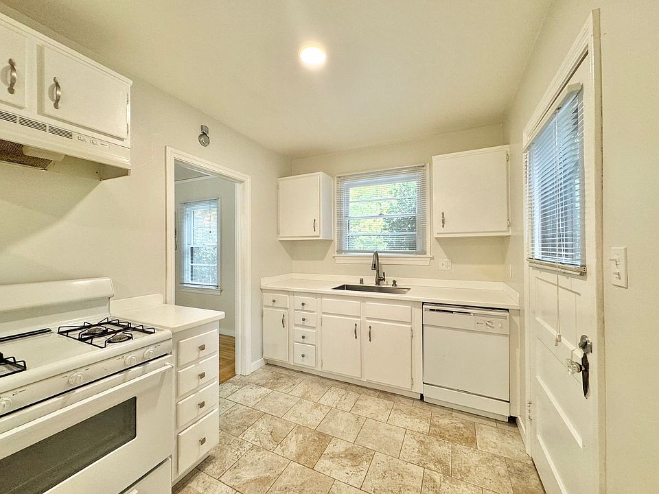 1st image of 2615 Saints Way