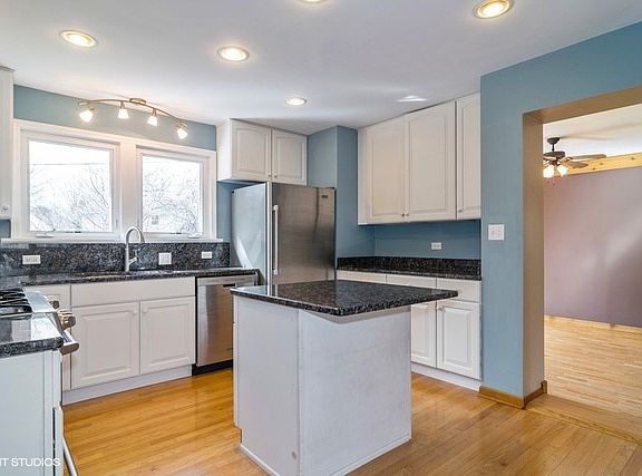 4th image of 617 Banbury Ct