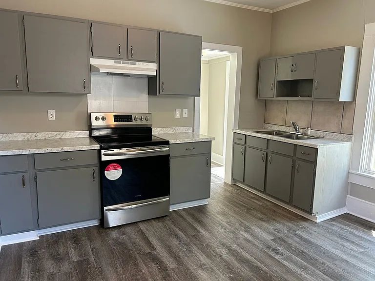 335 Patterson Ave — Photo 4