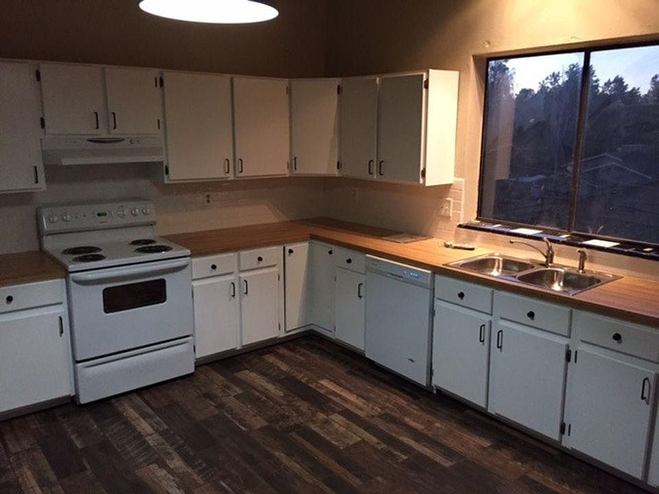 Spacious kitchen