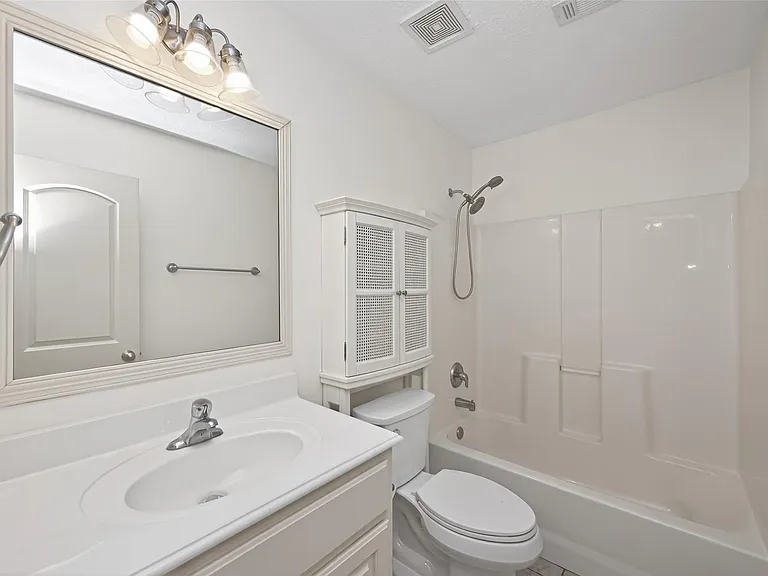 10542 Parkside Dr — Photo 23