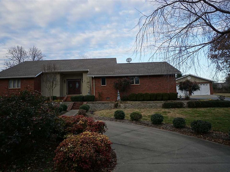 1st image of 20 Scarlett Dr