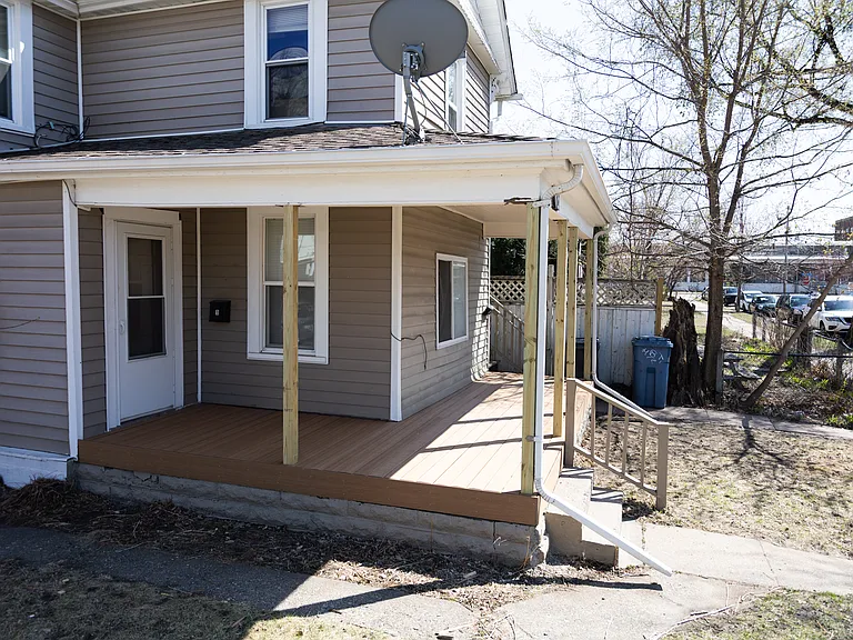 1825 Jackson St NE #1 — Photo 4