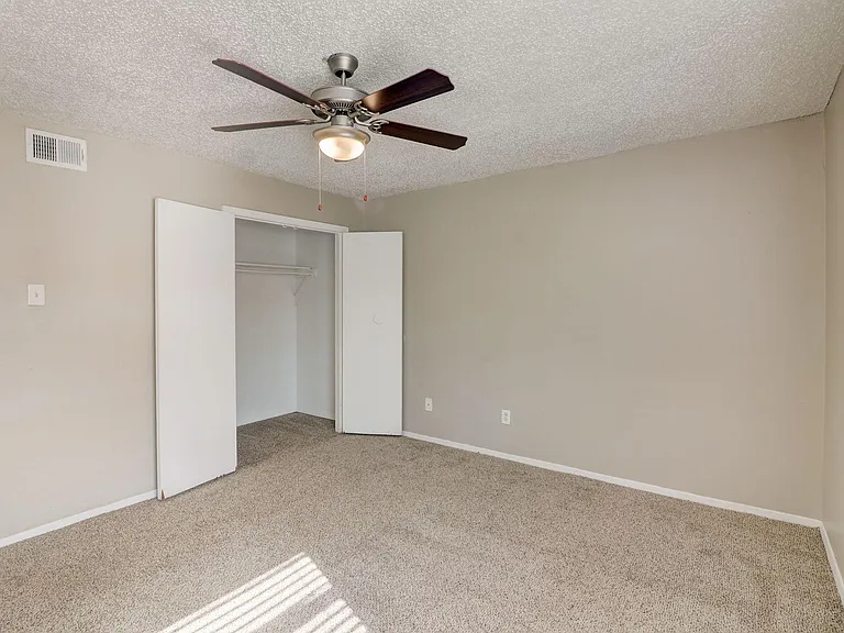 Polk Villas — Photo 14