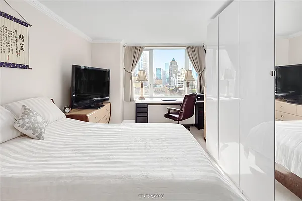 Rented by Town Residential | media 16