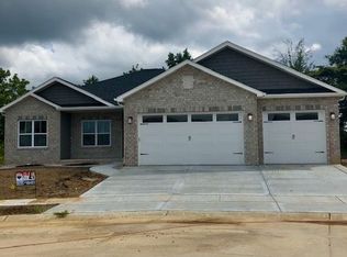 130 Smola Woods Ct, Glen Carbon, IL 62034