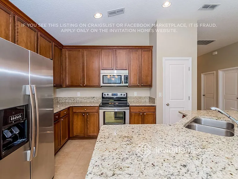 345 N Bellagio Dr — Photo 5