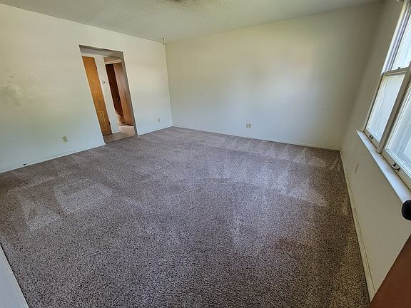 2nd image of 400 N Mulberry St APT B