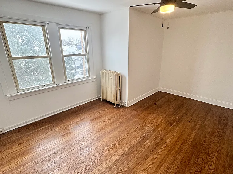 7111 Greenwood Ave — Photo 8