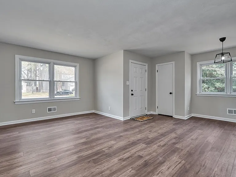 2275 Wolf St #B — Photo 6