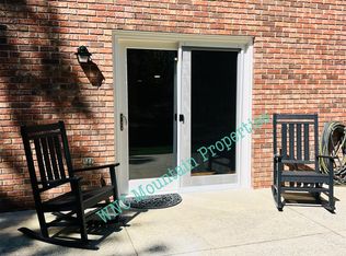 5 Shadow Valley Dr #1, Hendersonville, NC 28739
