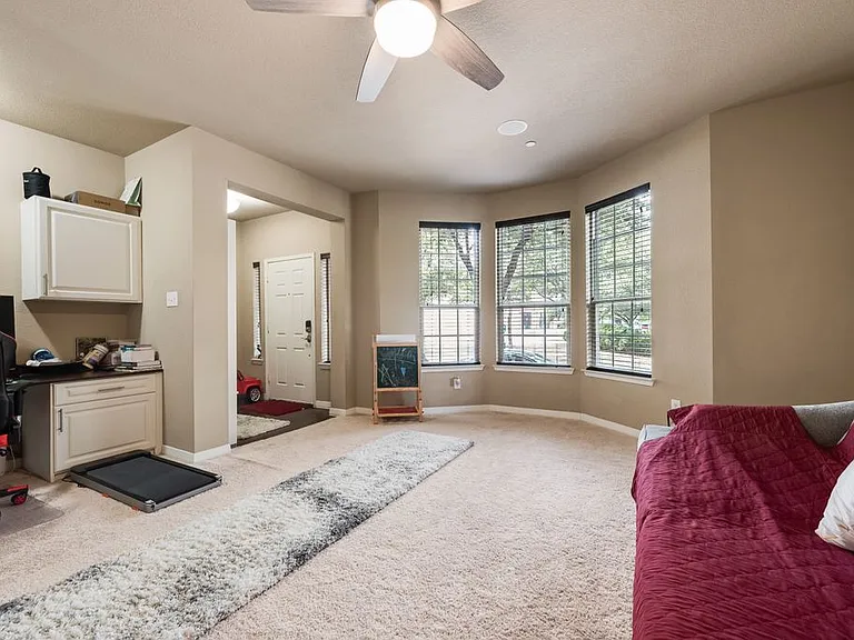 3895 Asbury Ln — Photo 7