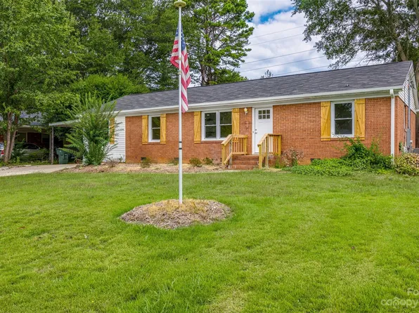 1014 Holly Dr, Gastonia, NC 28054