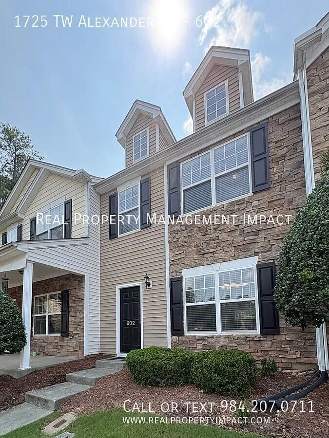 Move-In Special: Move-In Ready 3-Bed 2.5-Bath Durham Townhome Minutes From Rtp & Brier Creek — Photo 4