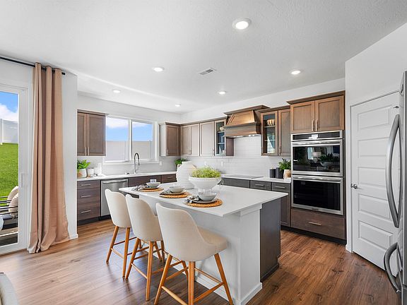 2nd image of 10525 N Beaverhead Rd