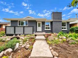 3319 NW Radcliffe Dr SE, Calgary, AB T2A 5X3