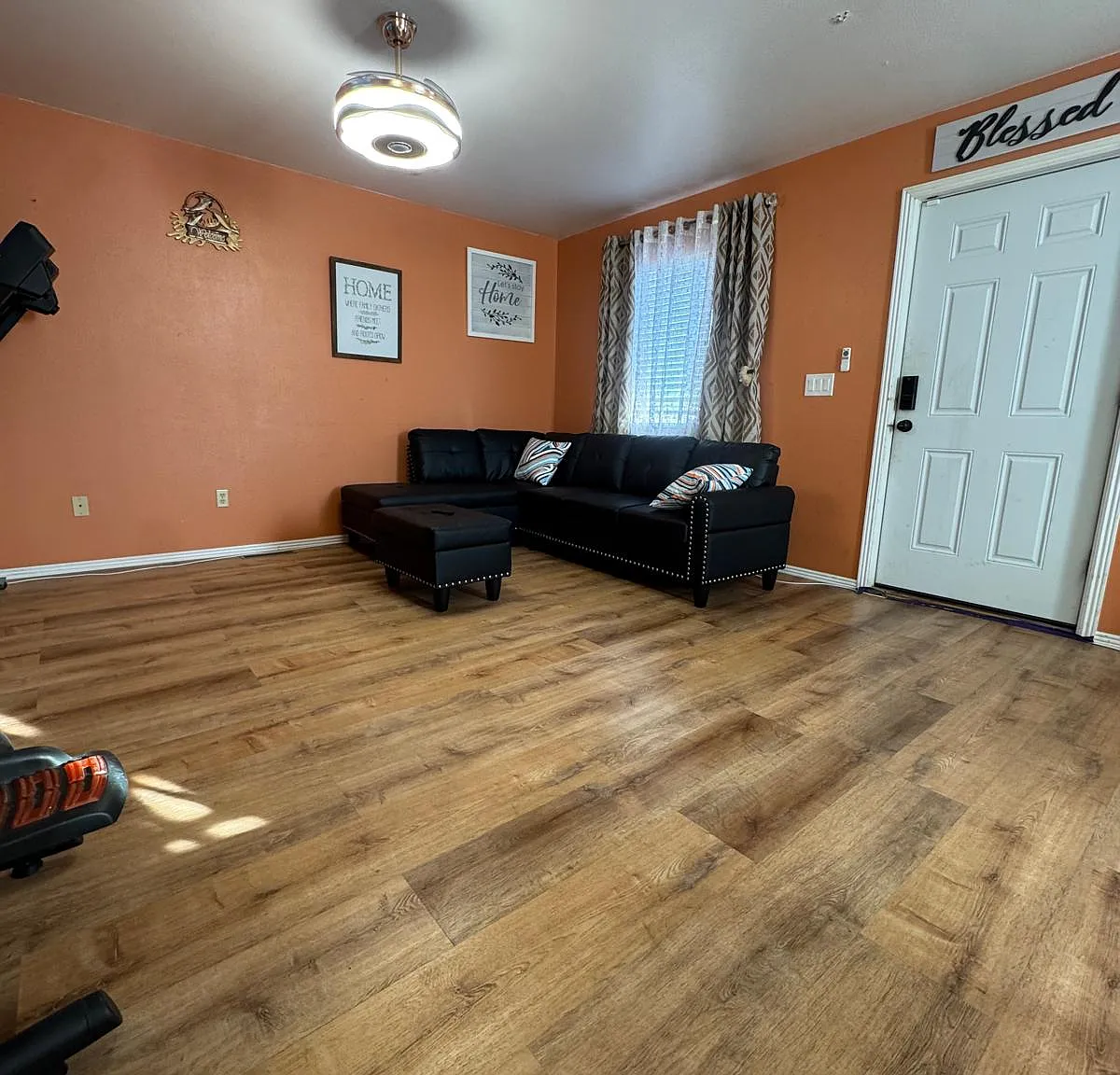 3 bed, 1200 sqft, $2,000 — Photo 1