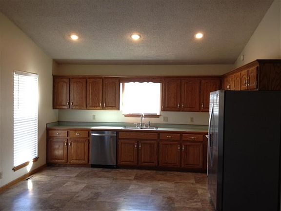 2110 Perkins / Kitchen