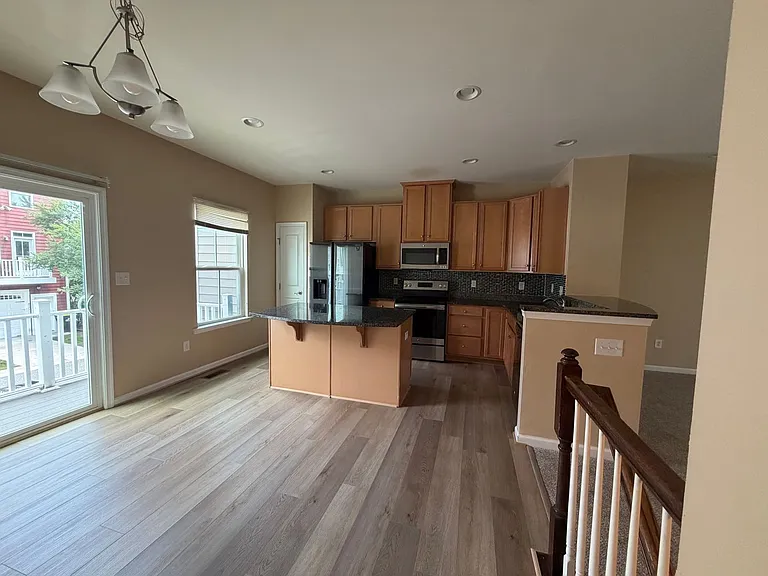 4376 Pickney Ln — Photo 8