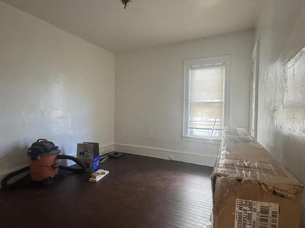 milwaukee-wisconsin-448377875 picture