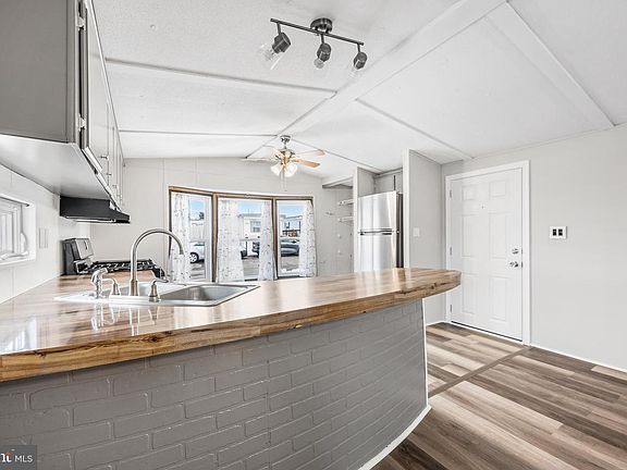 5th image of 309 Delta Rd #166