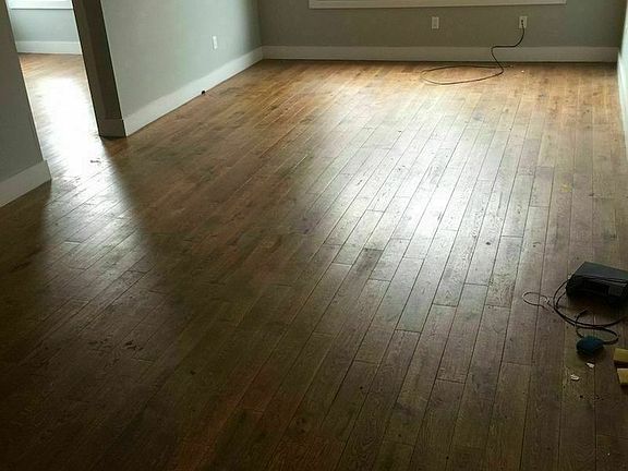 4th image of 1503 Gates Ave APT 3R