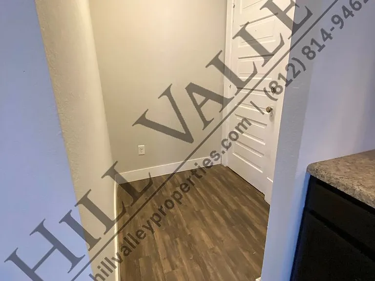 1462 S 7th St — Photo 9